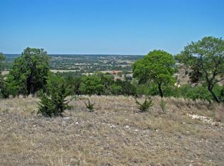 235 S Springwood Ln, Kerrville, TX 78028