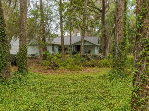 818 NW 202nd St, Newberry, FL 32669