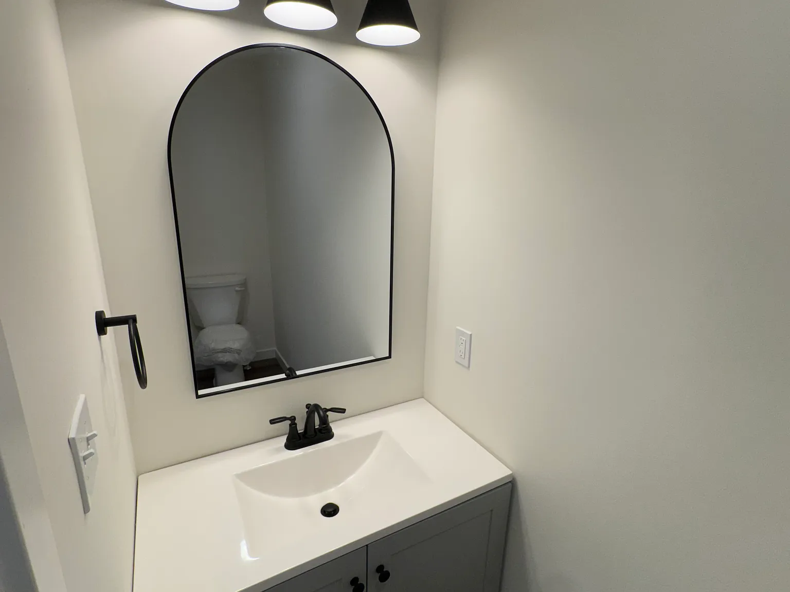 3 bed, 1.5 bath, 1275 sqft, $1,925 — Photo 3