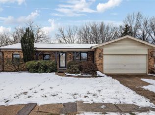 2384 England Town Rd, Saint Louis, MO 63129