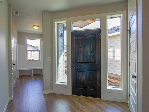 2nd image of 11232 NE 135th Ave
