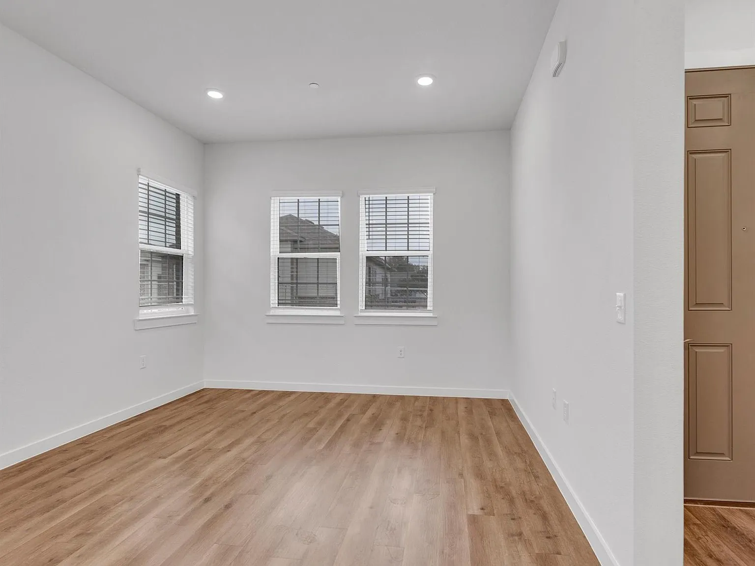 1 bed, 1.0 bath, 833 sqft, $1,799 — Photo 4
