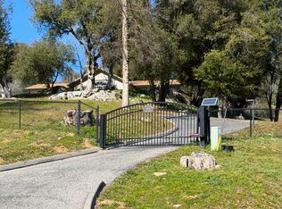 40118 Old Stone Gate Ct, Oakhurst, CA 93644