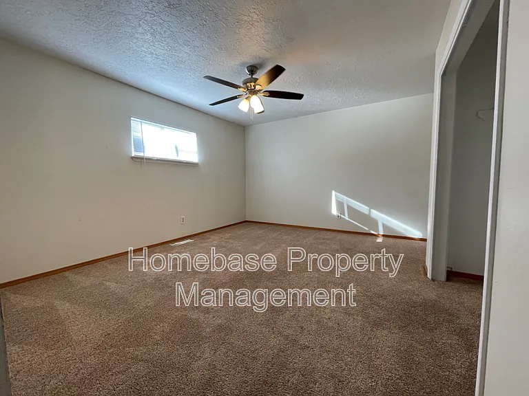 2600 Cliffside Dr — Photo 3