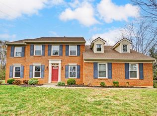 916 Surrey Trl, Cincinnati, OH 45245