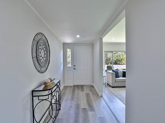 5th image of 3319 Parkhaven Ct