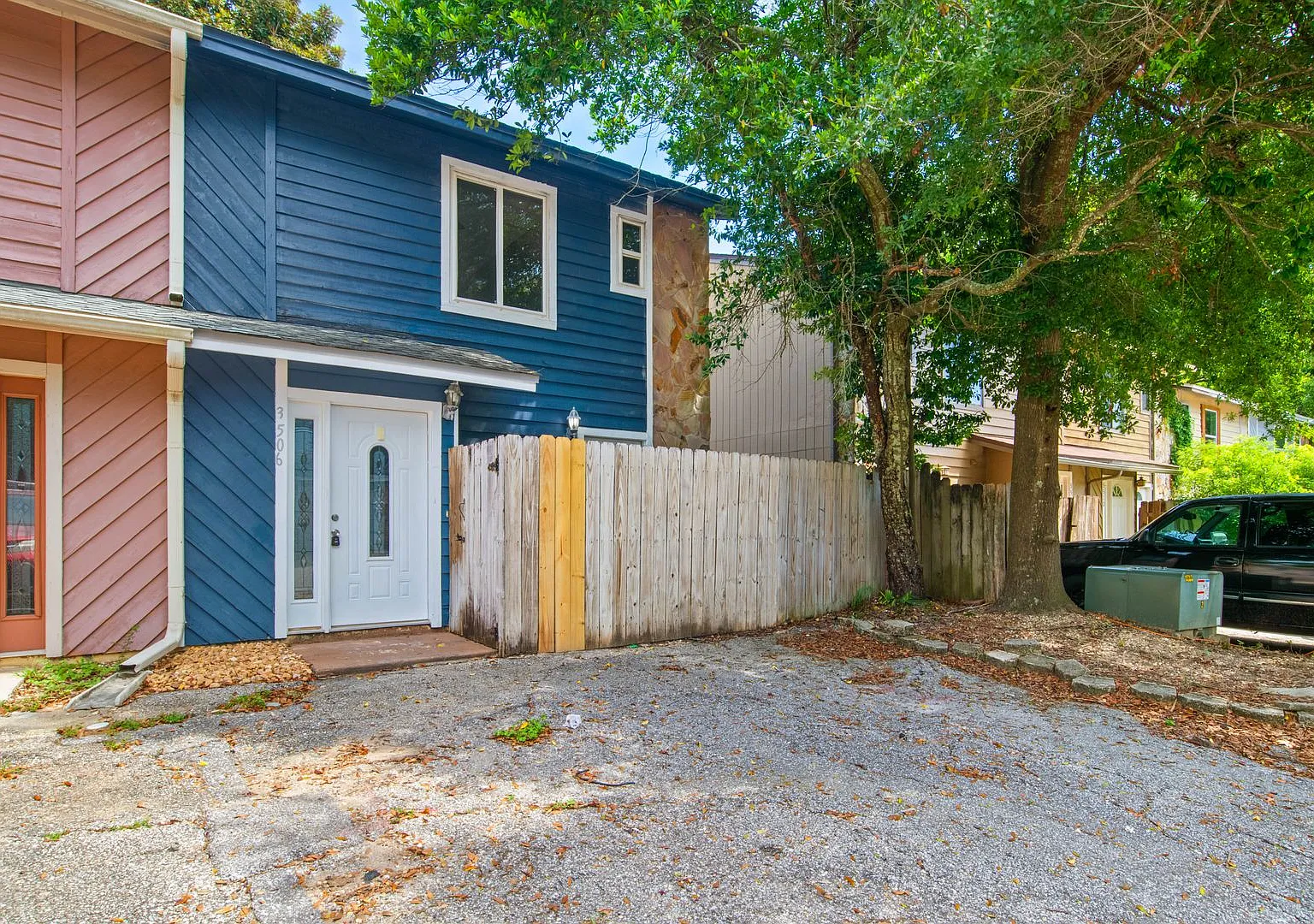 Great Townhouse in Central Pensacola — Photo 1