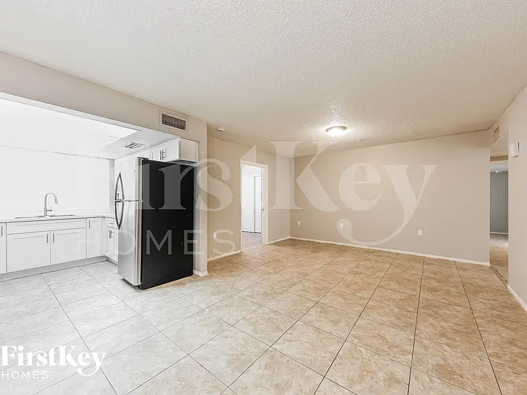 3816 W Northern Ave — Photo 7