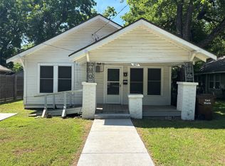 327 Egan St, Denton, TX 76201