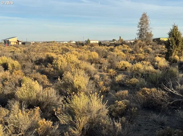 Maple Cir S #4200, Christmas Valley, OR 97641