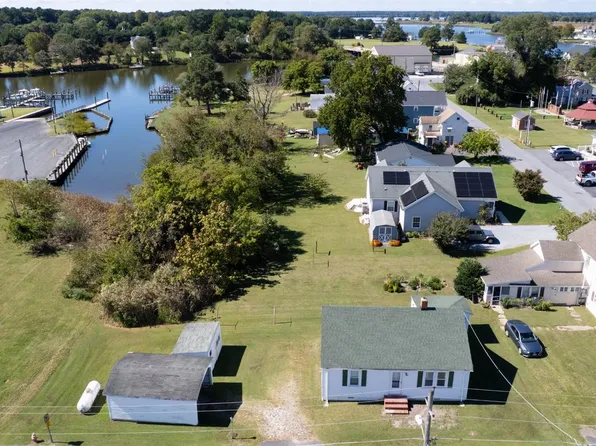 102 Temple St, Secretary, MD 21664