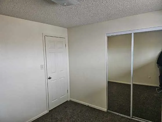 3 bed, $1,800 — Photo 3