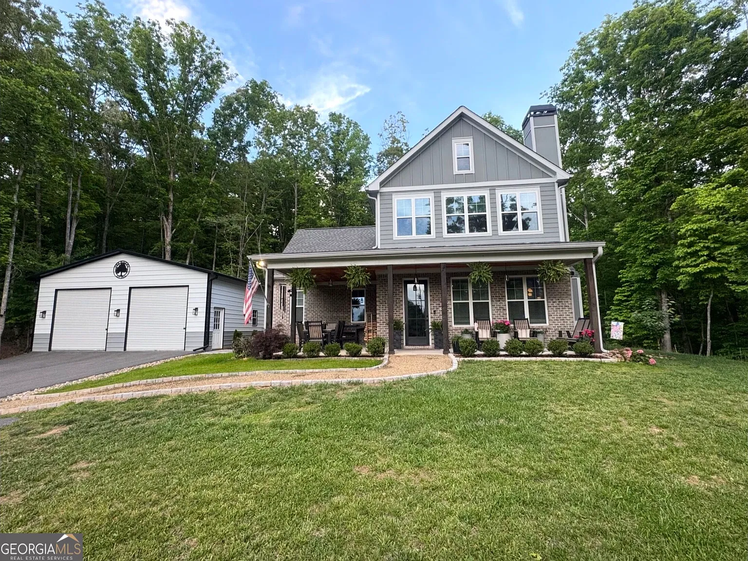 4 bed, 2.5 bath, 2252 sqft, $3,675 — Photo 1