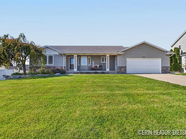 7395 Alycia Dr, Hudsonville, MI 49426