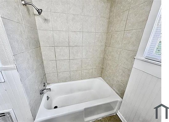 3rd image of 1707 Glenview Ave