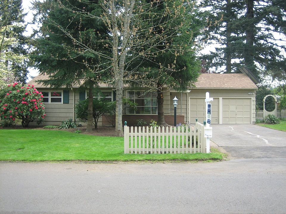 2nd image of 1718 NE 141st Ave