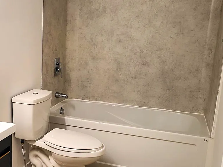 325 University Ave W #417 — Photo 9