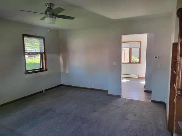 9707 W Metcalf Pl, Milwaukee, WI 53222