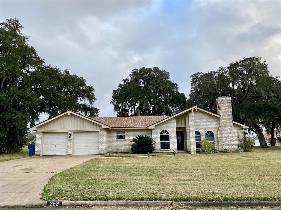 1st image of 253 Edgewater Dr