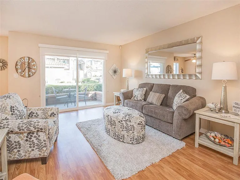 La Veta Grand Apartments — Photo 42