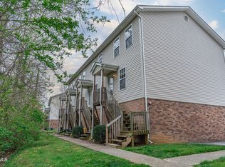 2305 S Greenwood Dr APT 25, Johnson City, TN 37604