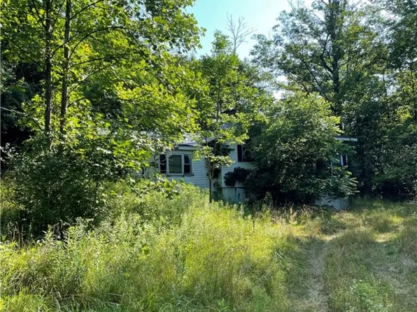 148 Fender Ln, Johnstown, PA 15905