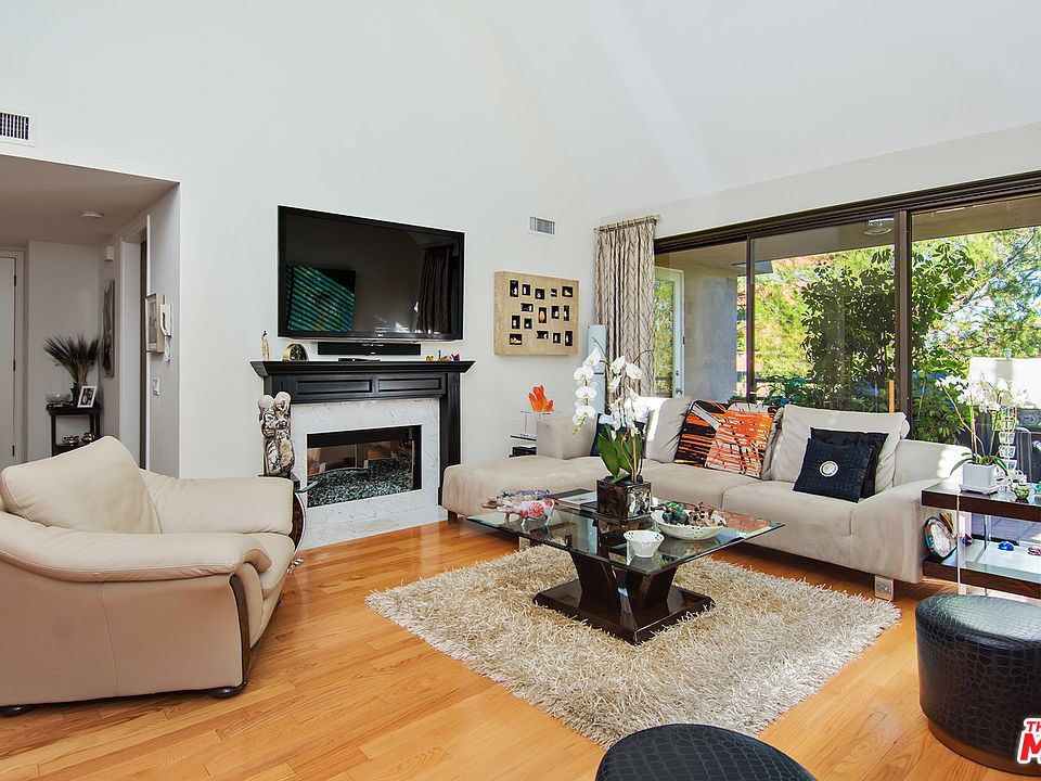 1st image of 4700 Park Encino Ln Unit 327