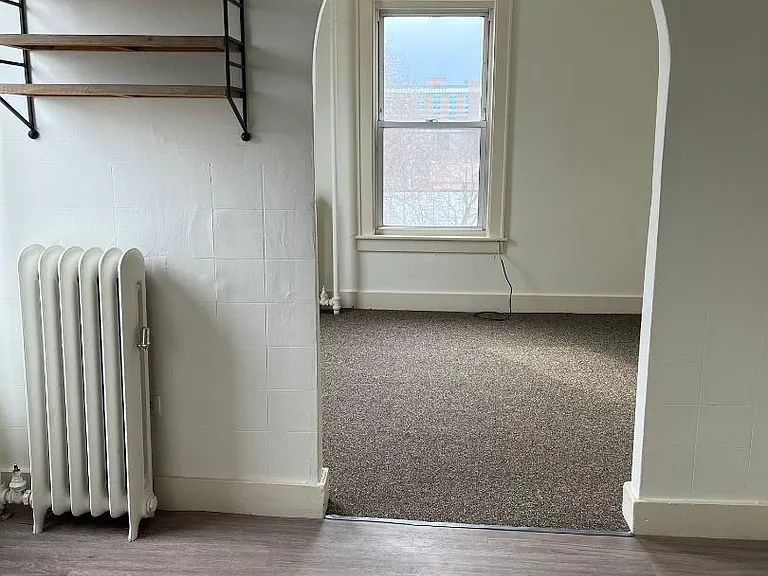 301 Pine St #11 — Photo 3