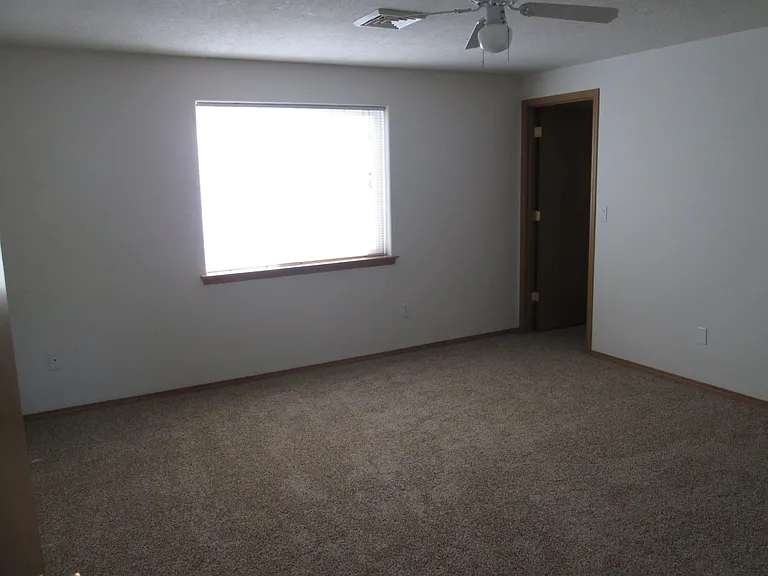 1454 SW 16th St — Photo 7