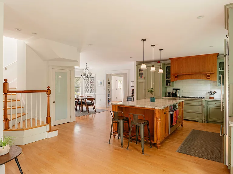 25 Bradford Rd — Photo 11