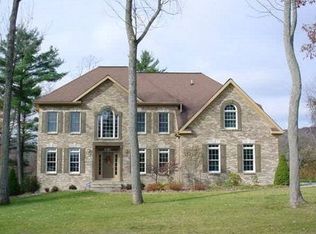 17 Woodland Way, Painted Post, NY