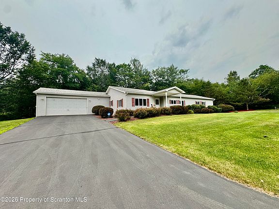 3rd image of 56 Linda Ln