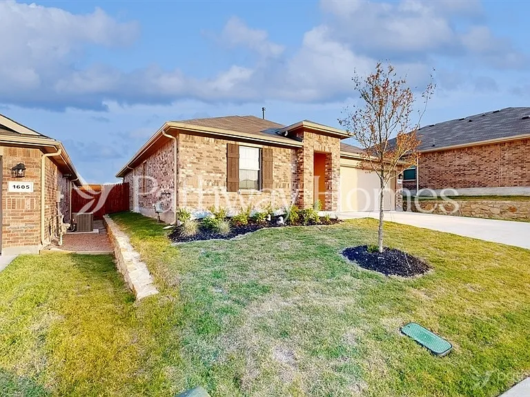 1609 Vandemere Ct — Photo 2