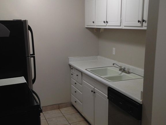5th image of 560 E 5300 S # Main Floor