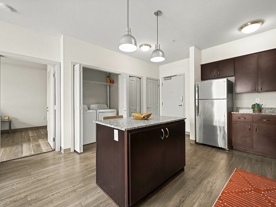 2 Bed, 2 Bath
