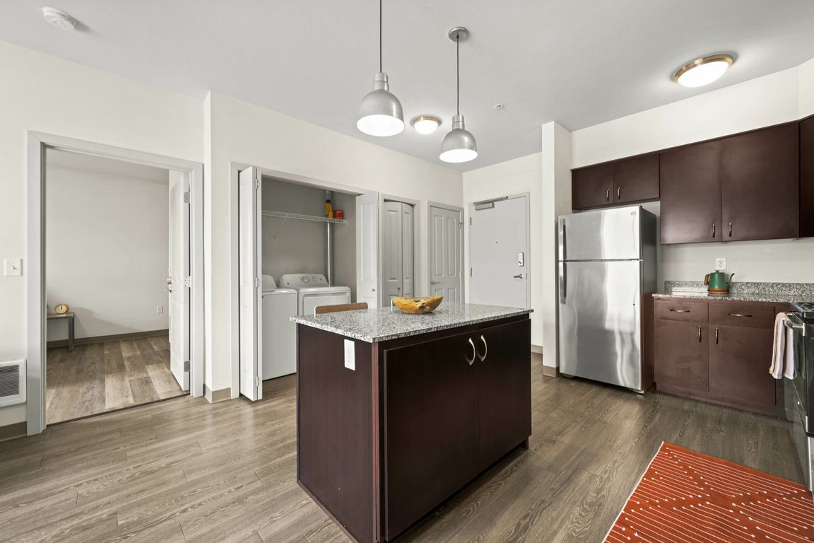 2 Bed, 2 Bath