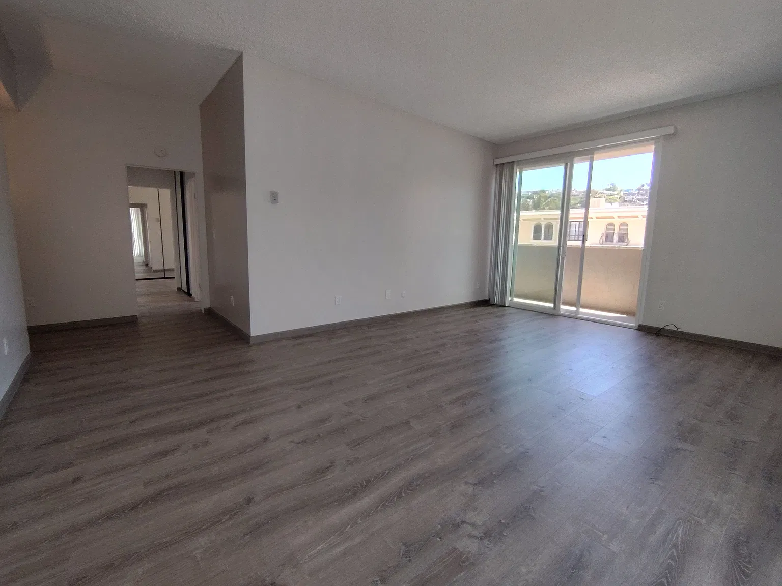 Herschel Apartments — Photo 4