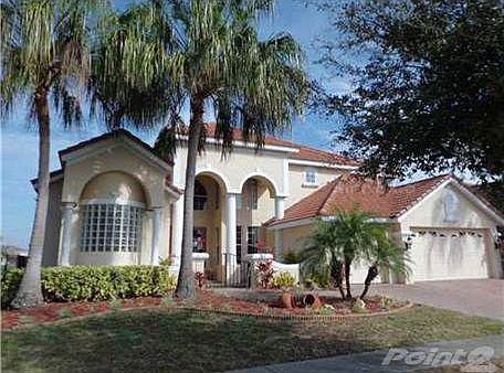 1353 Glenheather-Front