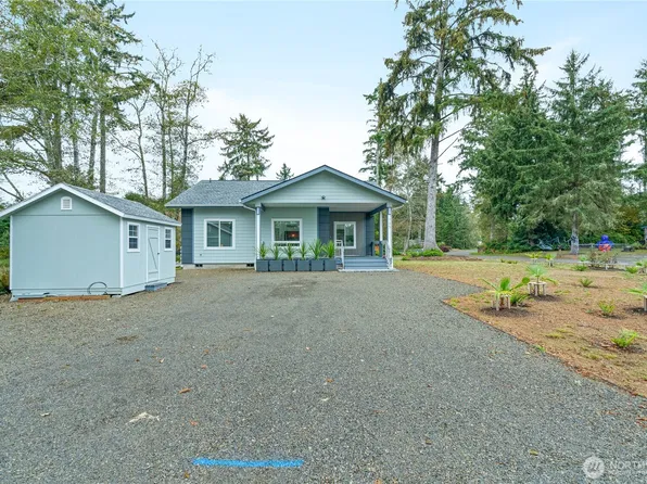 795 Wakina Loop SE, Ocean Shores, WA 98569