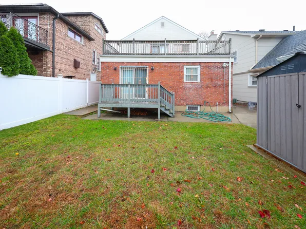 75-59 195th Street image 15 of 16