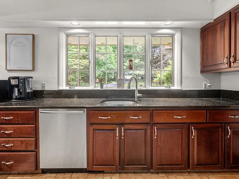 62 Mill St — Photo 9