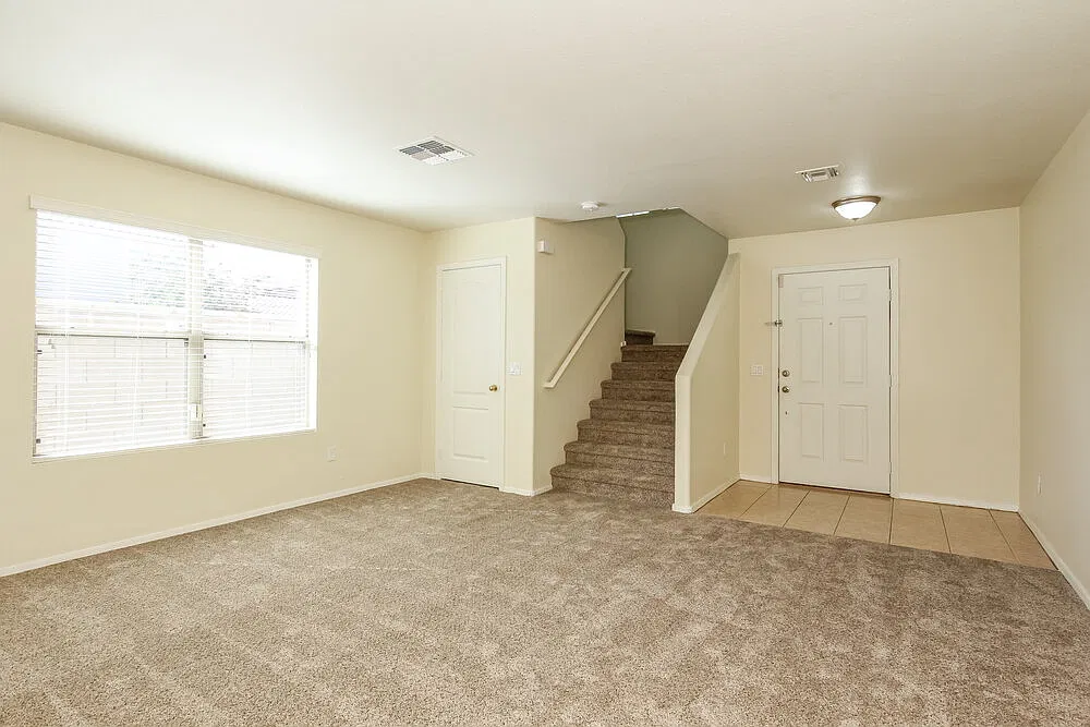 3 bed, 3.0 bath, 2260 sqft, $2,745 — Photo 4