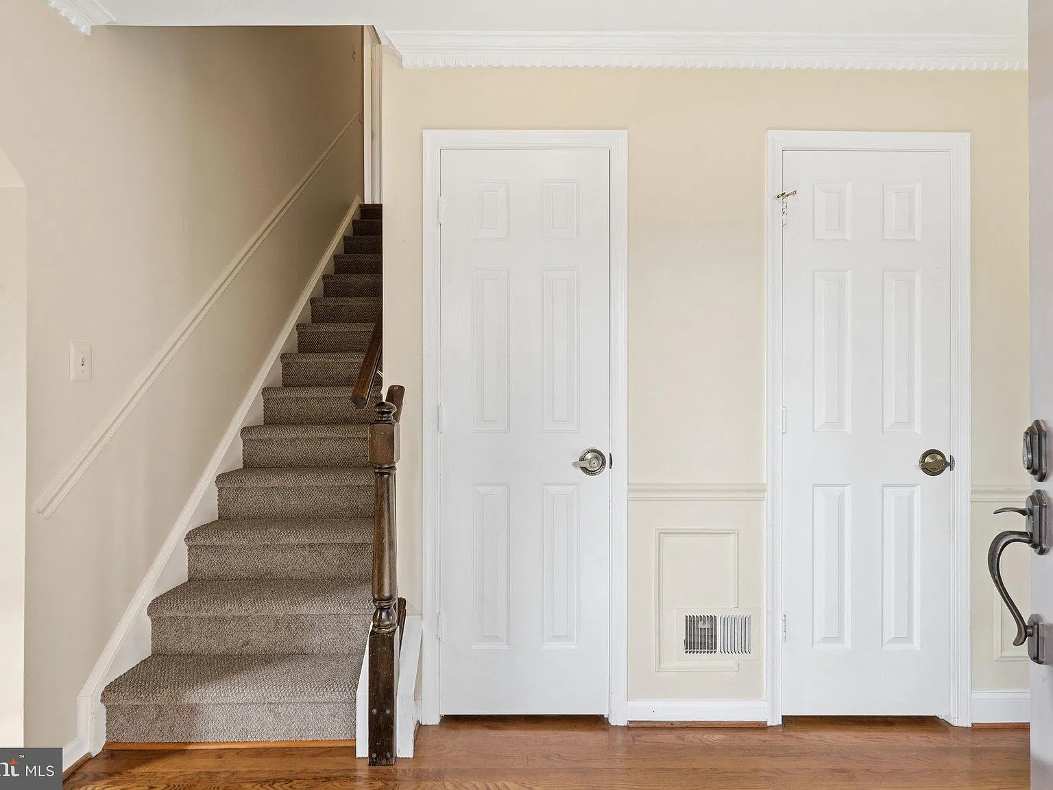 3 bed, 3.5 bath, 2790 sqft, $3,400 — Photo 4