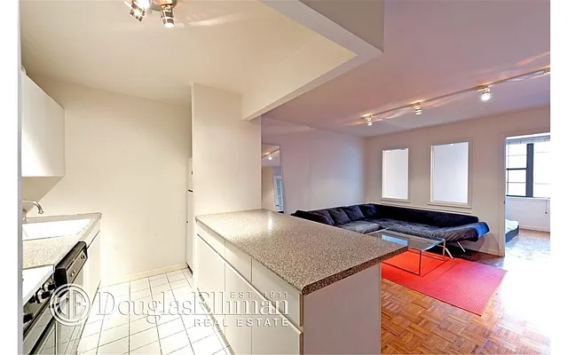 Rented by Douglas Elliman | media 14