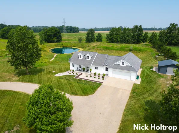 1439 146th Ave, Dorr, MI 49323