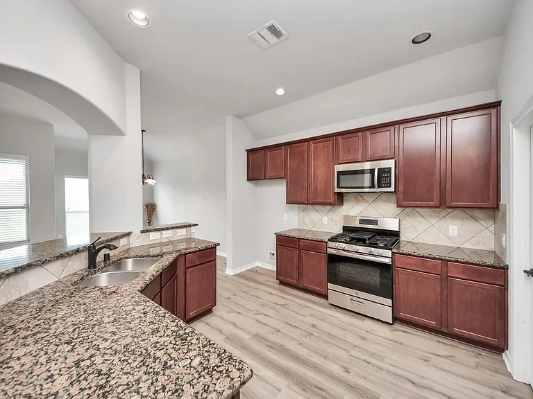 2310 Brett Ct — Photo 23