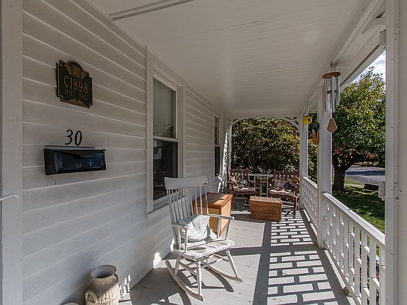 3rd image of 30 Avenue A