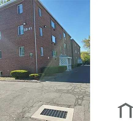 41 W Washington St — Photo 8