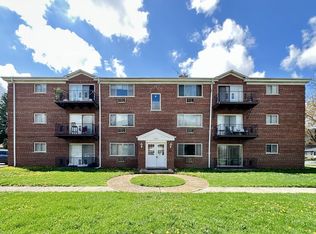 1639 Oakwood Ave #403, Des Plaines, IL 60016