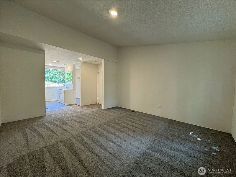 2nd image of 206 Tara Lane